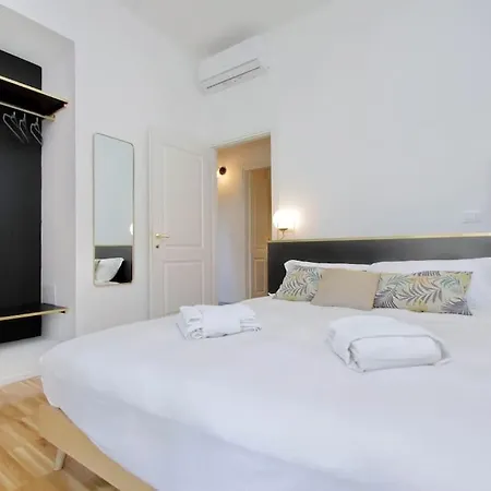 Ych Trilocale Finemente Arredato Vicino Metro Apartment Rome